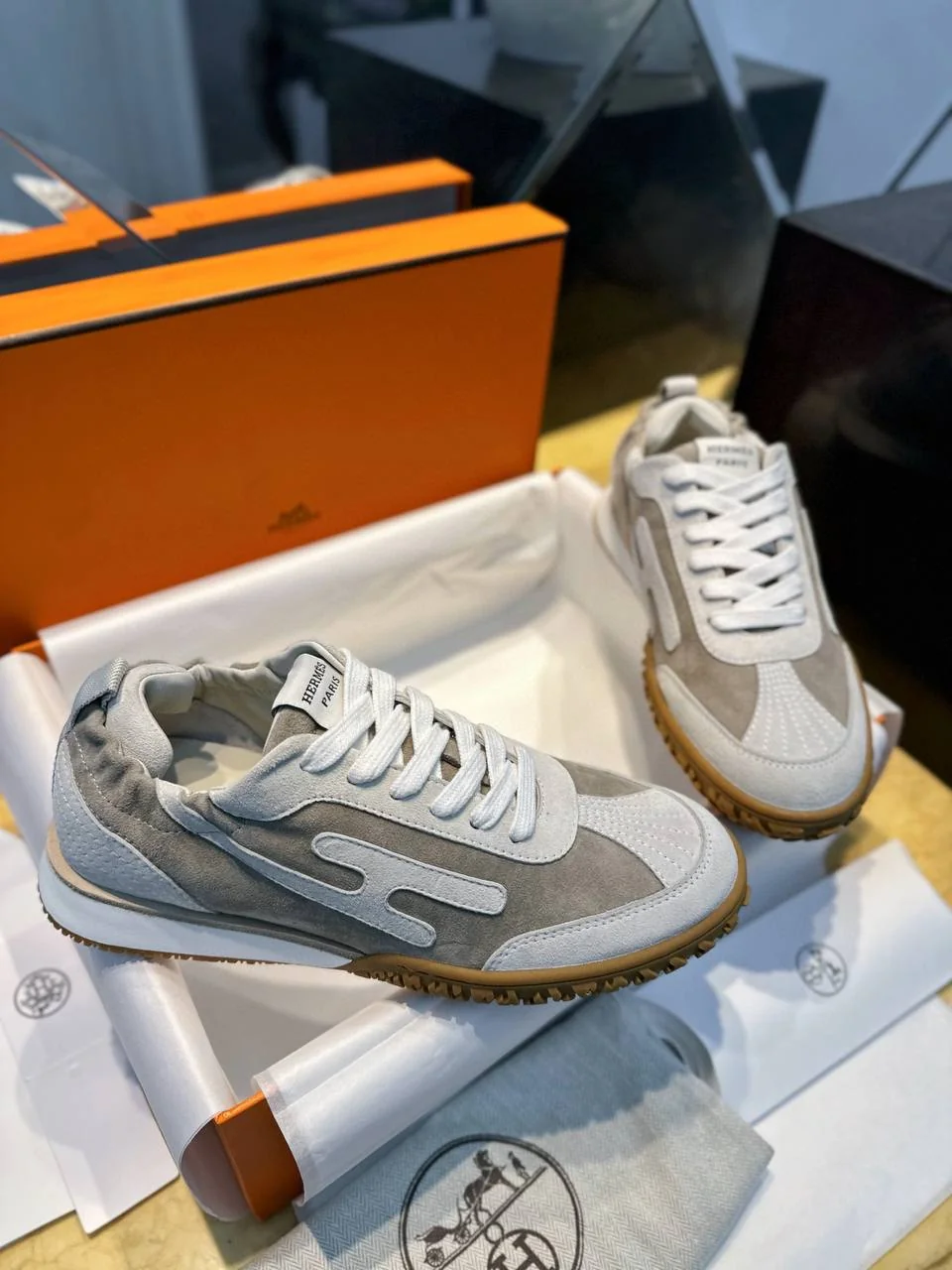 Кросівки - Hermes